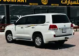 Toyota Land Cruiser GXR  2011 V8